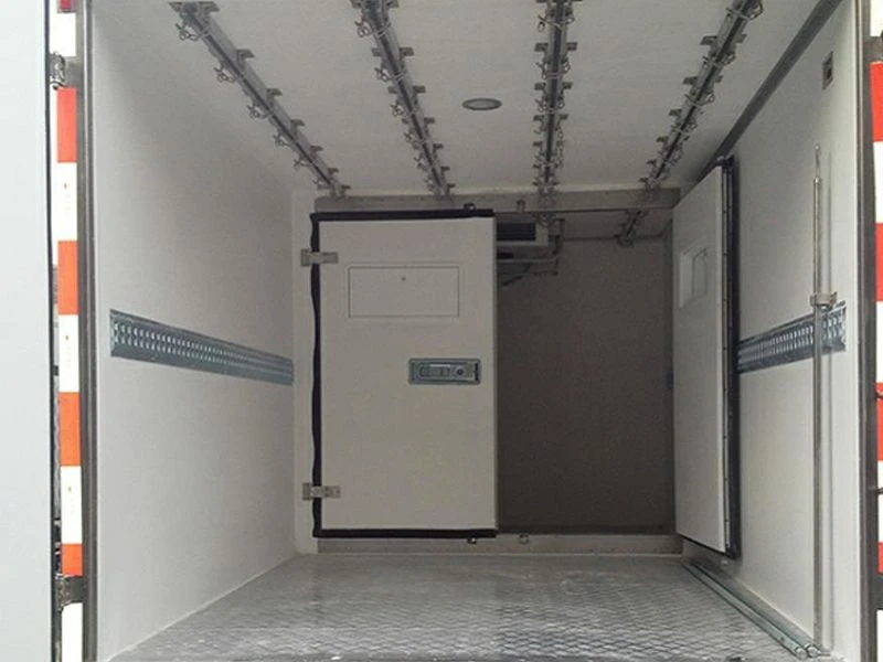 Multi Temperature Refrigerated Truck 2001 Multi Temperature Refrigerated Truck 2001